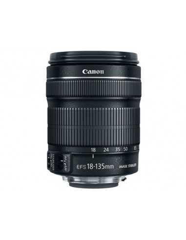 Canon lens EF-S 18-135mm f/3.5-5.6 IS